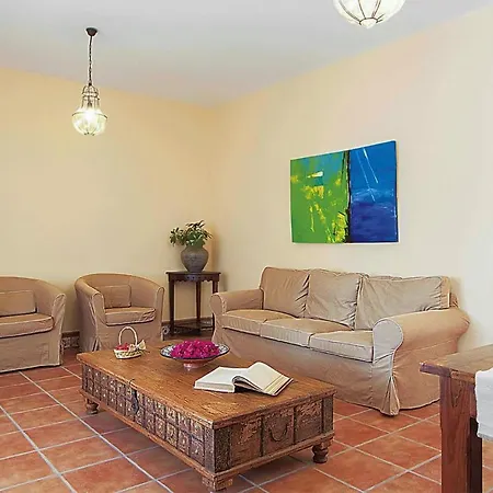 Casa De La Villaflor *